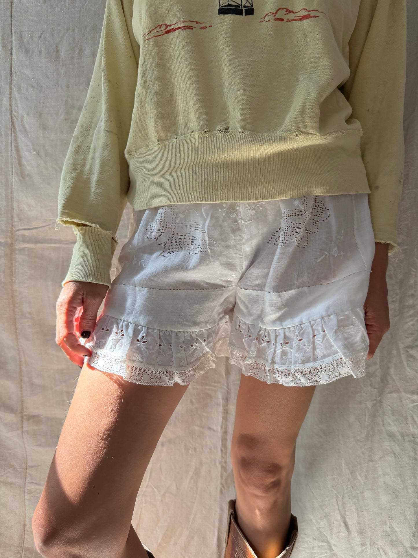 Wanderly White Linen Cutout Bloomers