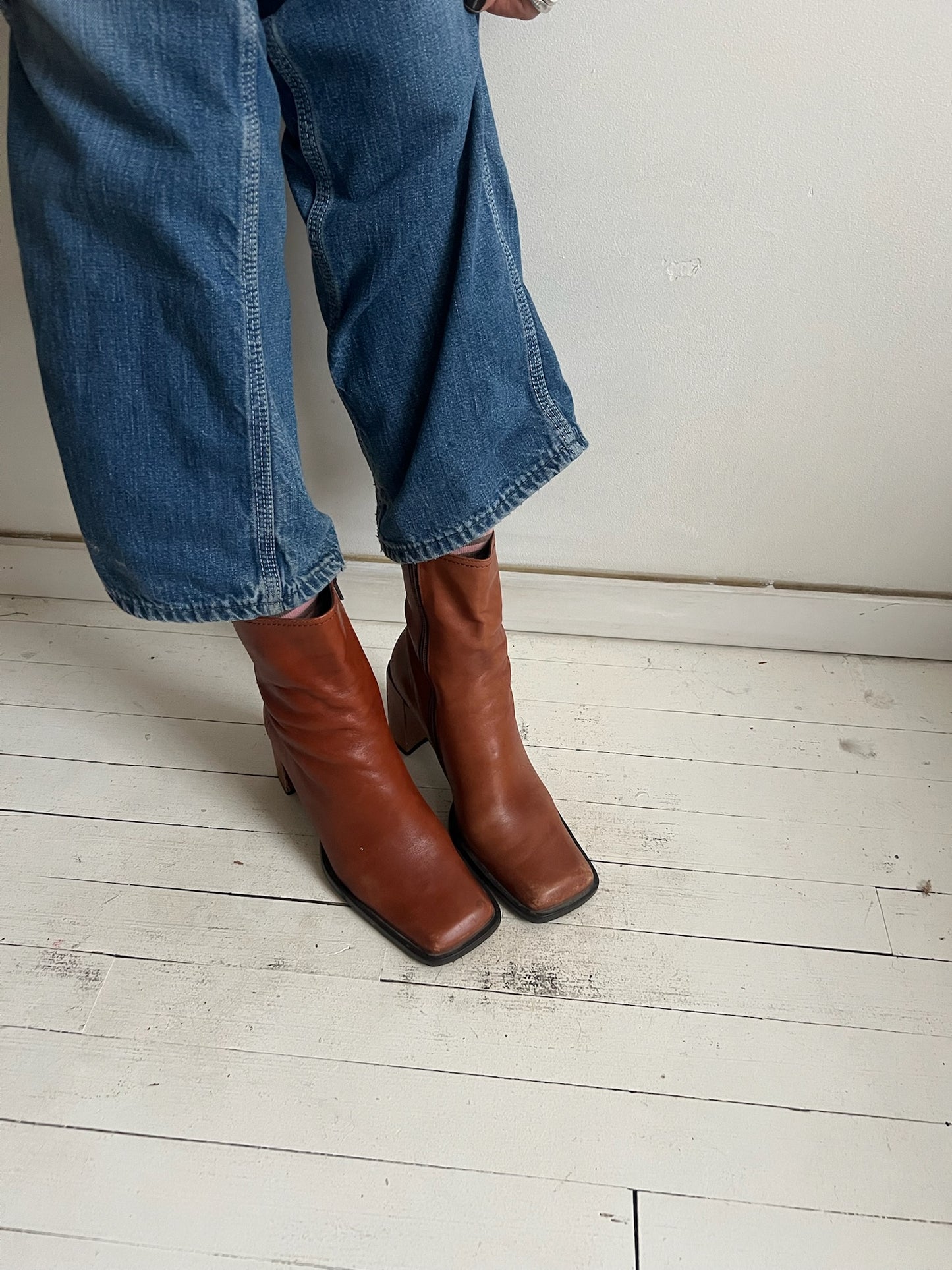 Short Tan Square Toe Heel Boot