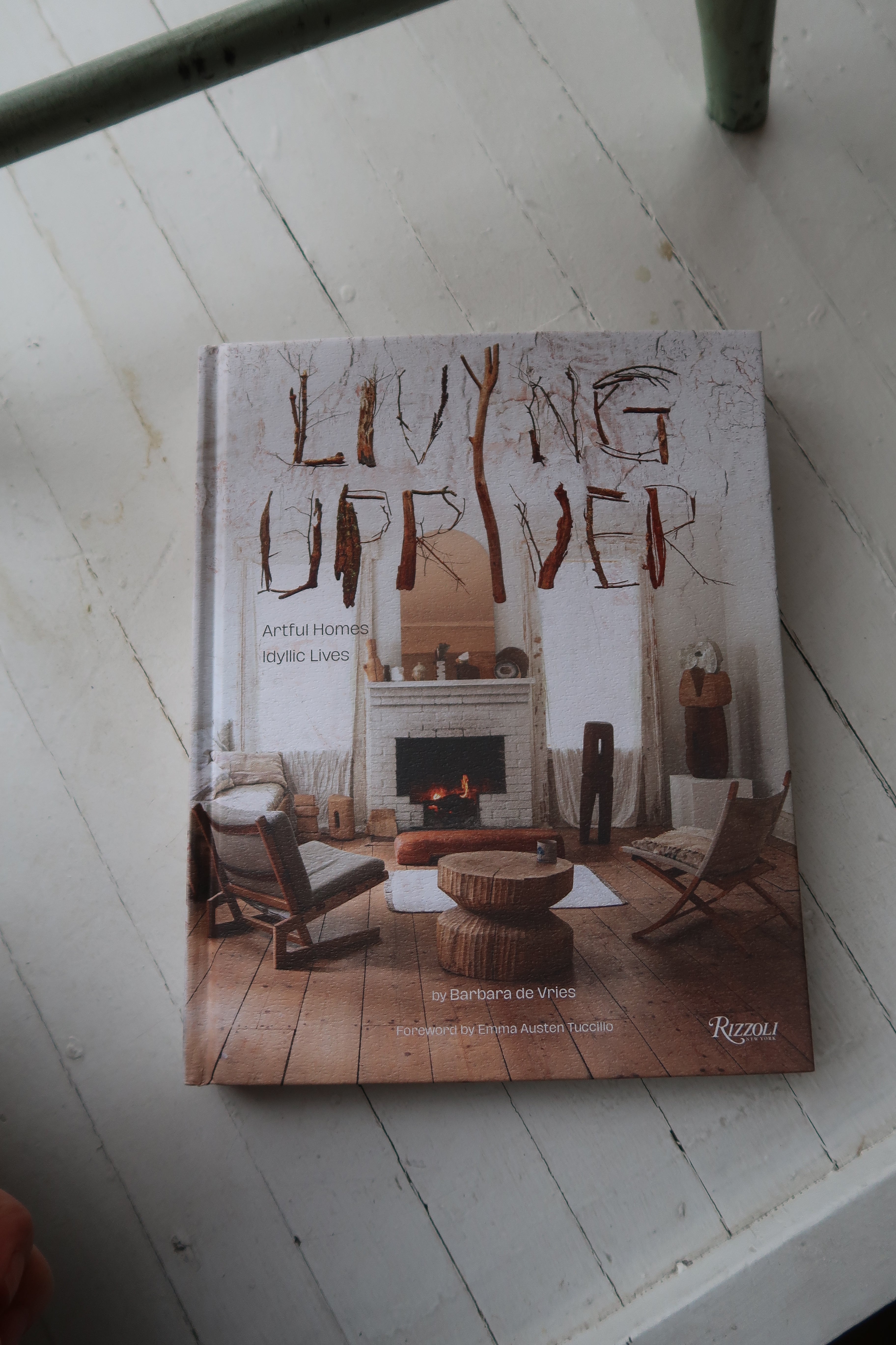 Living Upriver: Artful Homes, Idyllic Lives