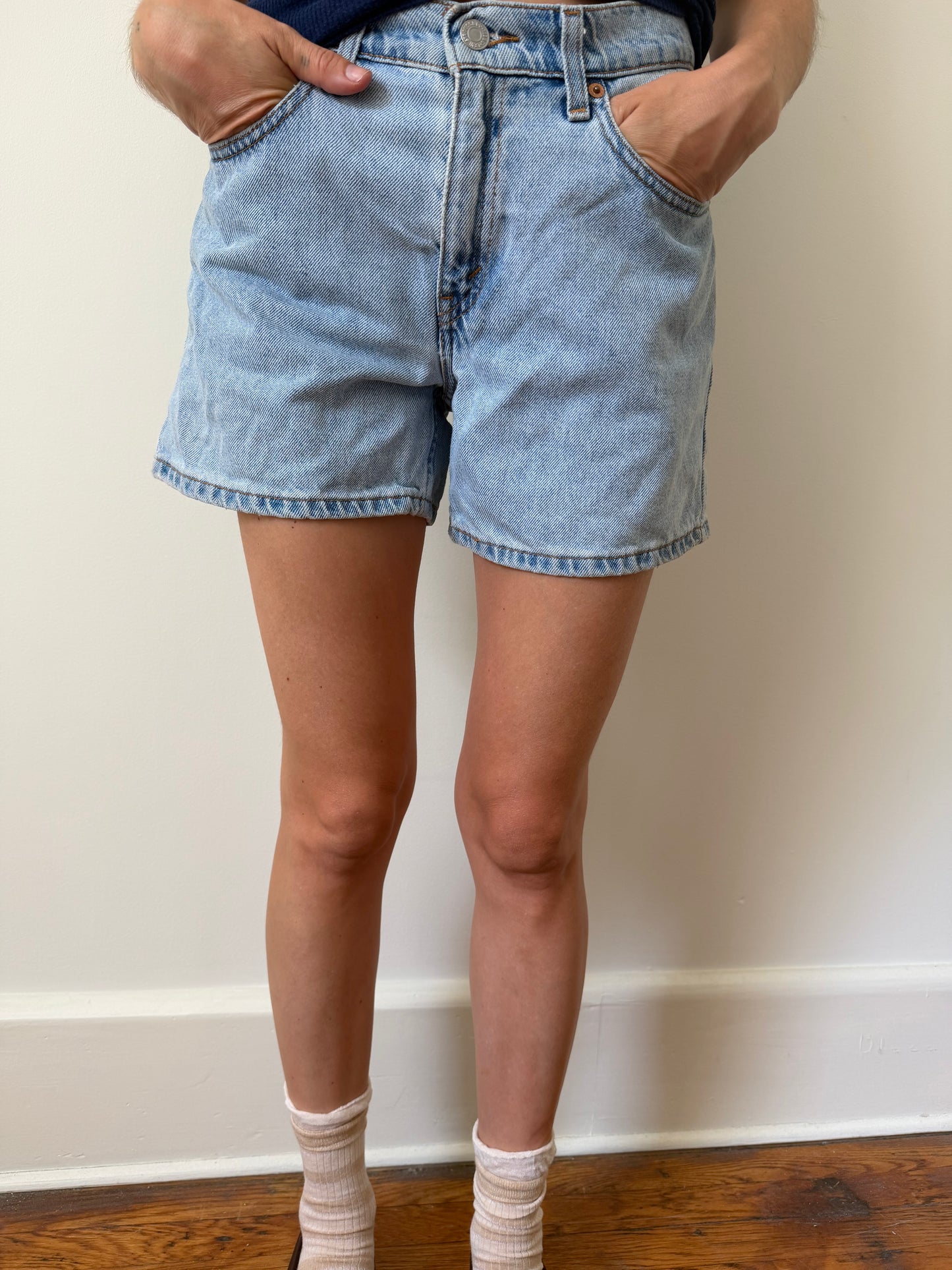 Light-wash Levi’s Shorts