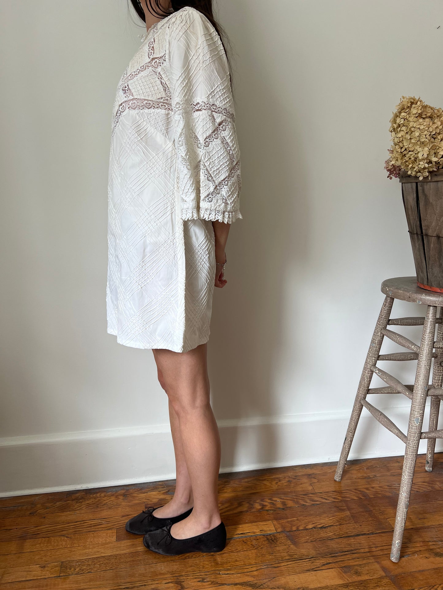 60s White Lace Mini Shift Dress
