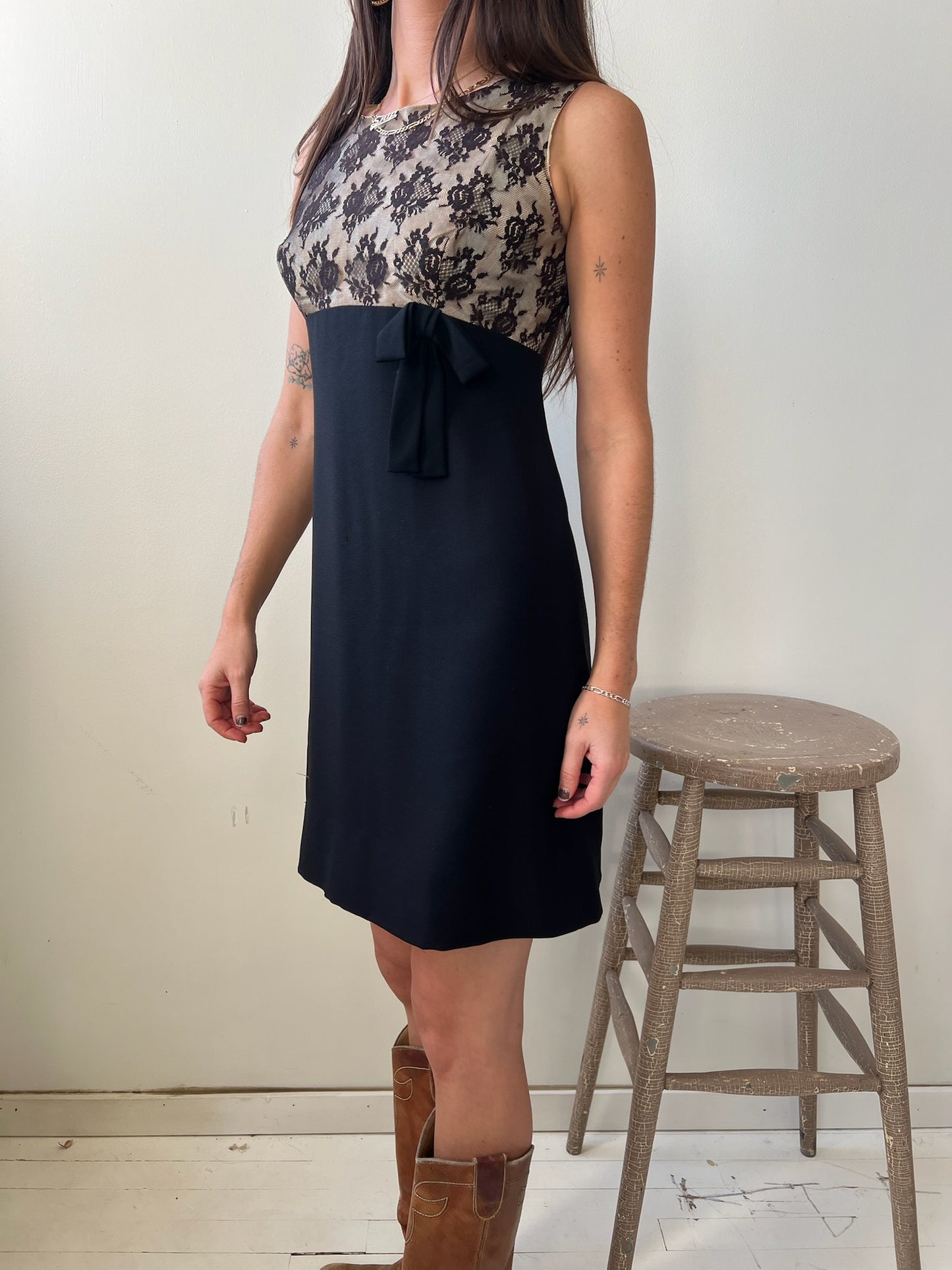 Black Lace Mini Party Dress – The Wanderly