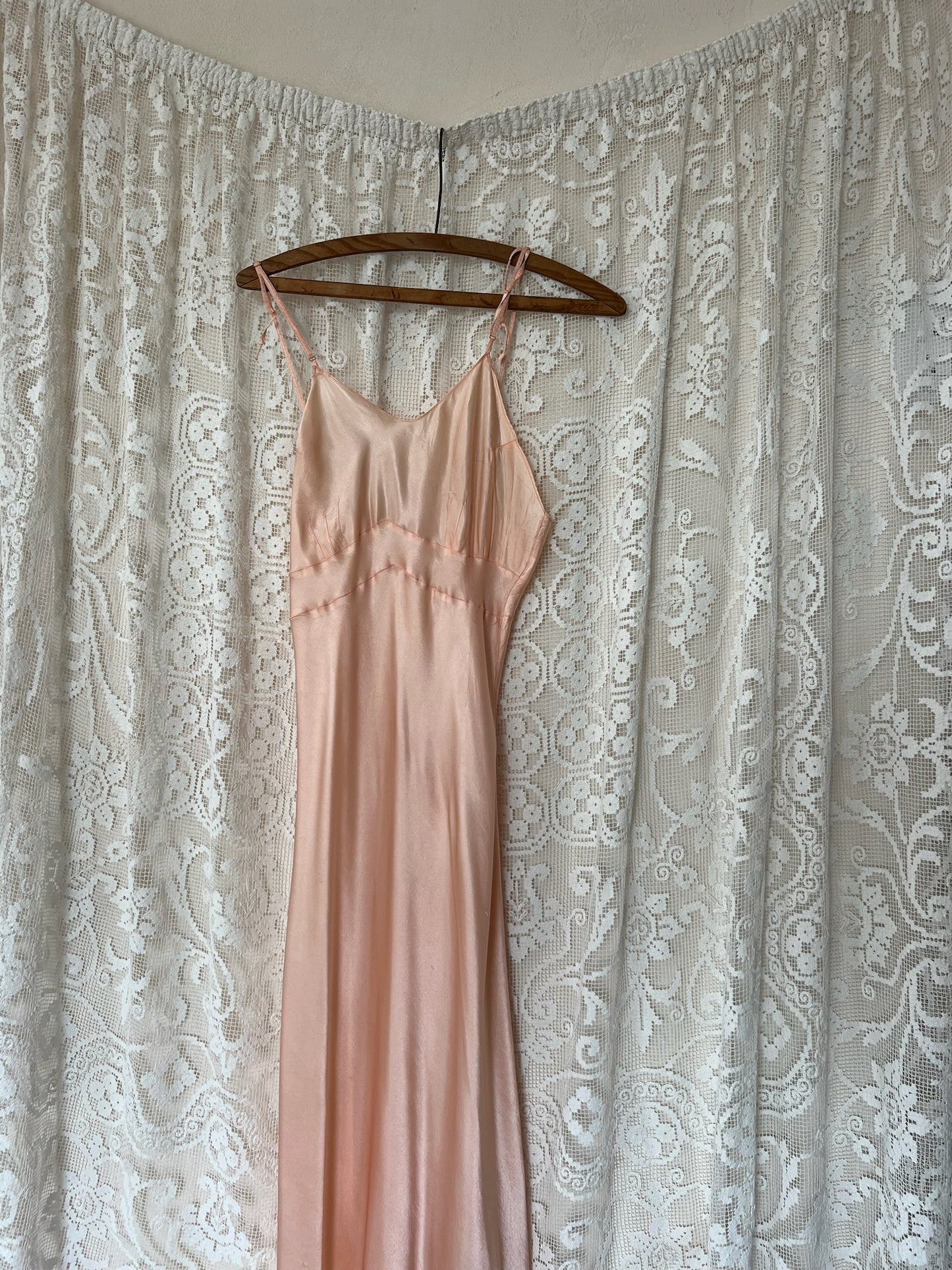 1930s Coral Slip
