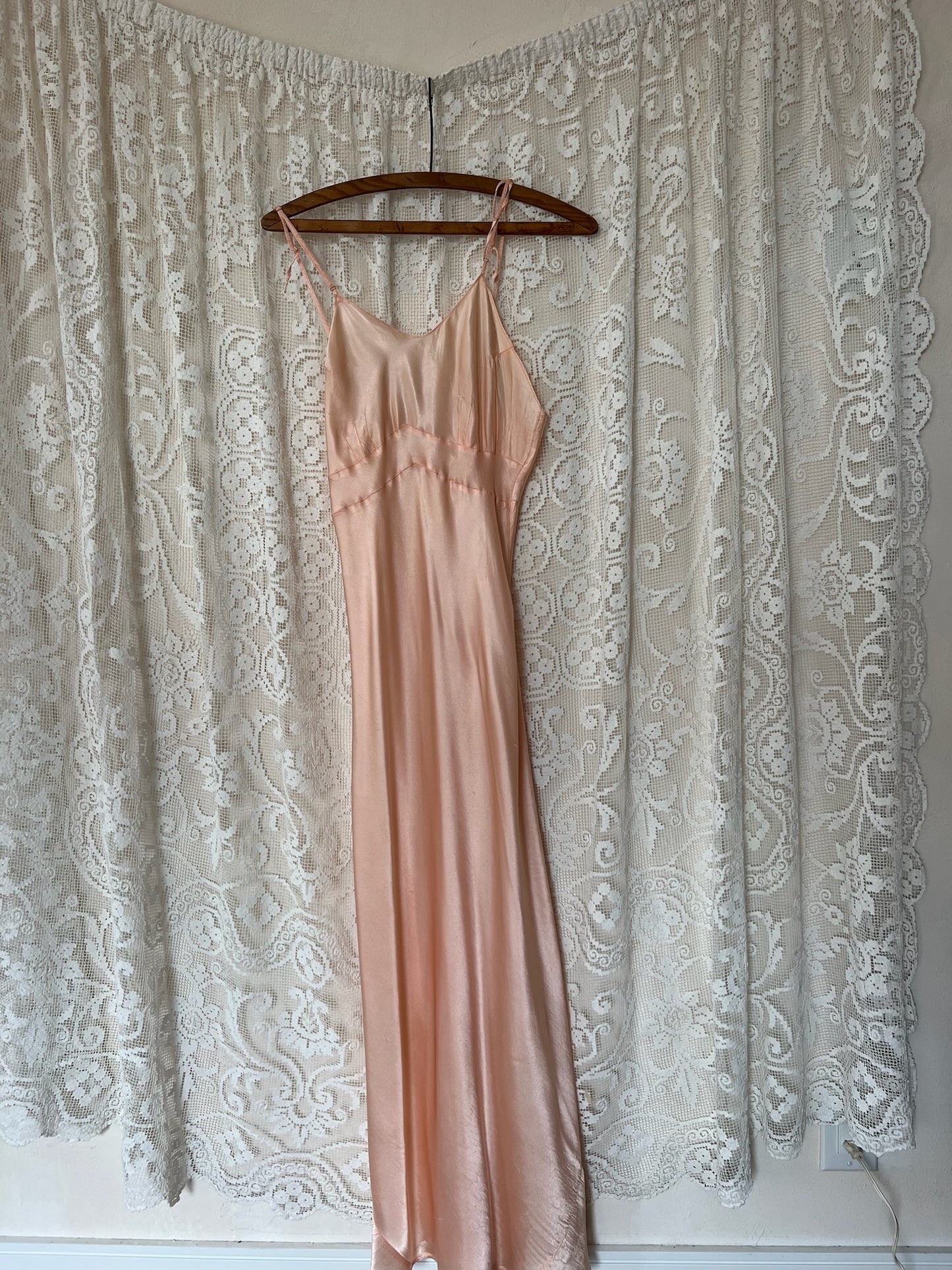 1930s Coral Slip