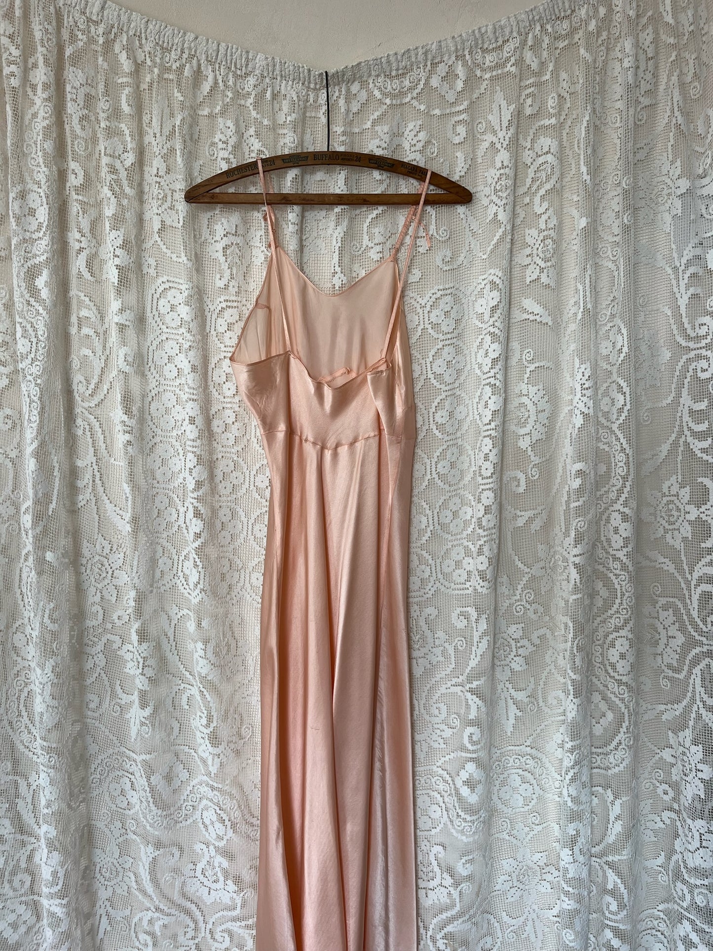 1930s Coral Slip