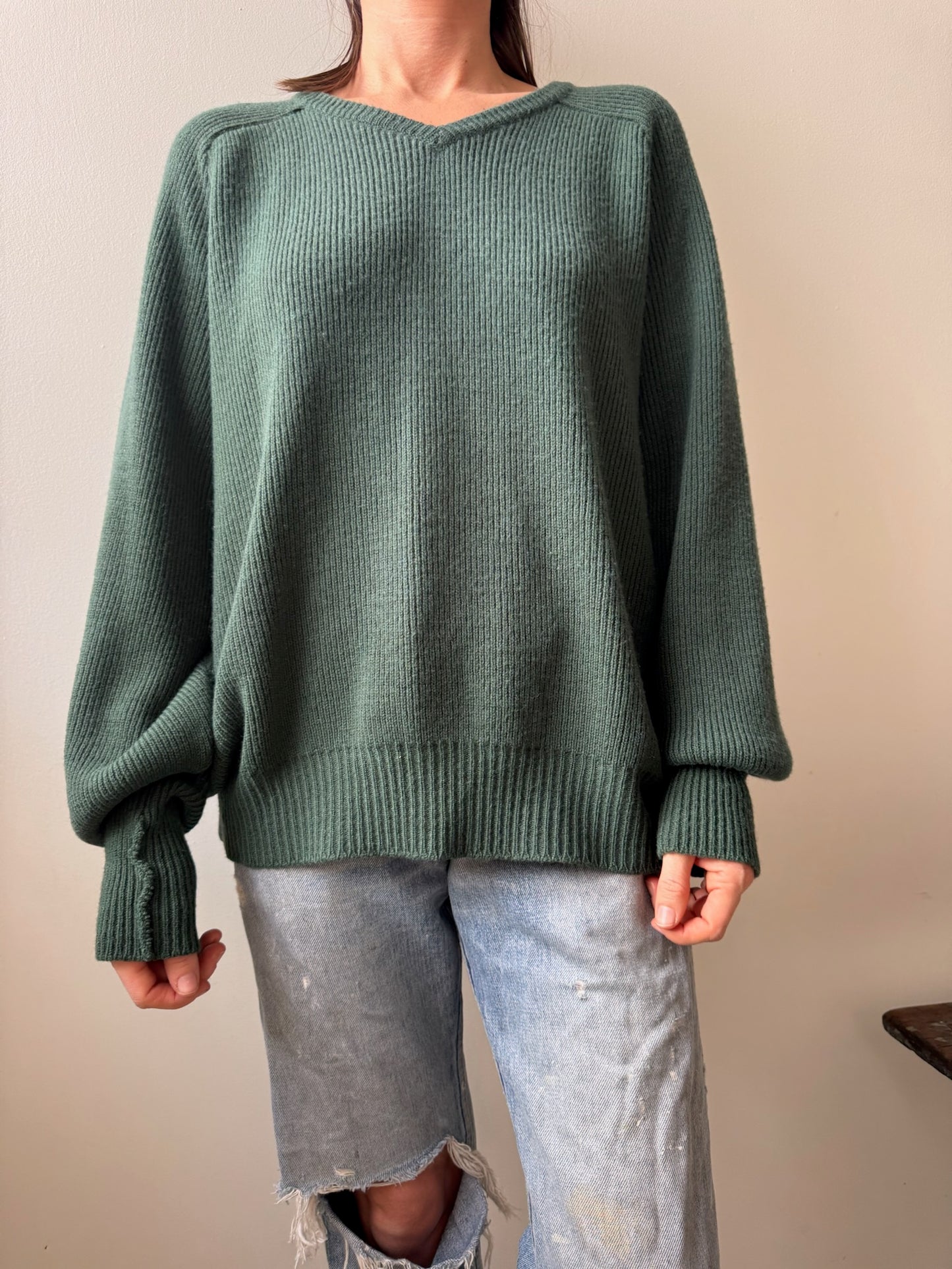 Ribbed Emerald Green V-neck Sweater
